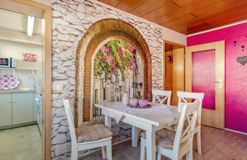 Gemarkung Oberdigisheim Apartment | Apartment 'Alte Post' with Shared Terrace, Shared Garden and Wi-Fi