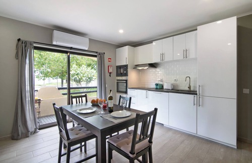 Montes de Alvor Apartment | Apartment 'Alvor Quinta Nova' close to the Sea with Shared Pool & Wi-Fi