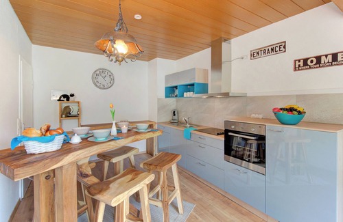 Bad Herrenalb Apartment | Apartment 'Am Klosterviertel' with Balcony and Wi-Fi