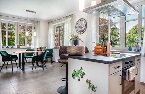 Boesel Apartment | Apartment 'Am Kronsberg' with Shared Garden, Wi-Fi and Air Conditioning