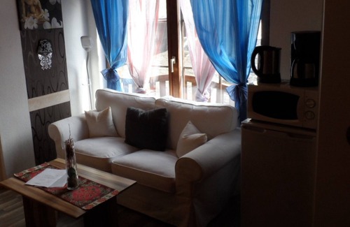 Lauenstein Apartment | Apartment 'Am Schloss Lauenstein' with Private Terrace, Balcony and Wi-Fi