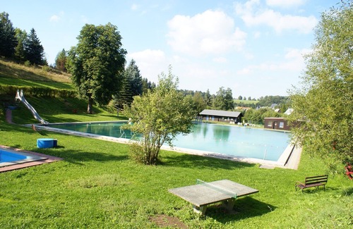Lauenstein Apartment | Apartment 'Am Schloss Lauenstein' with Private Terrace, Balcony and Wi-Fi