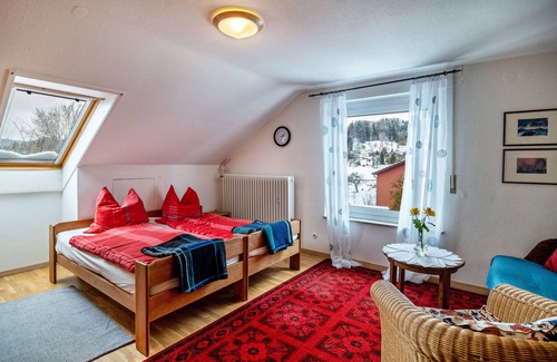 Wilhelmsdorf Apartment | Apartment "Am Storchennest" with Balcony & Wi-Fi
