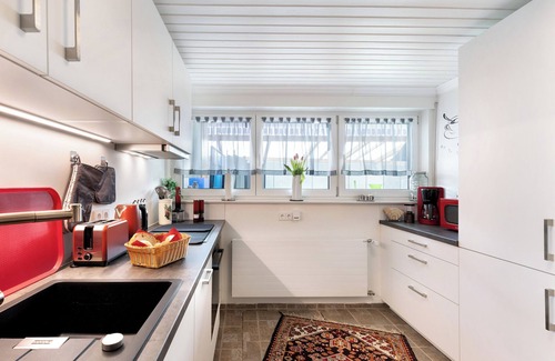 Lenningen Apartment | Apartment 'Am Tobelbach' with Mountain View, Private Terrace and Wi-Fi
