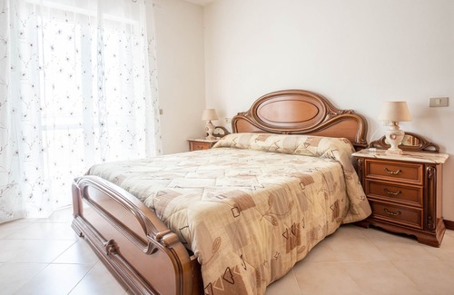 Sasso d'Ombrone Apartment | Apartment "Ambra" with Mountain View & Balcony