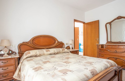 Sasso d'Ombrone Apartment | Apartment "Ambra" with Mountain View & Balcony