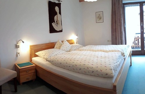 Bad Bayersoien Bed & Breakfast | Apartment Andrea - guest house Bergfrieden
