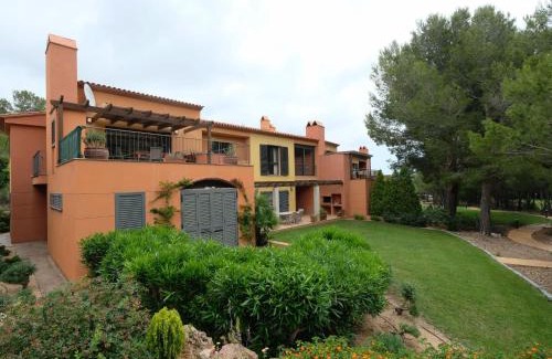 Bonmont Terres Noves Apartment | Apartment Apartamento Bonmont by Interhome