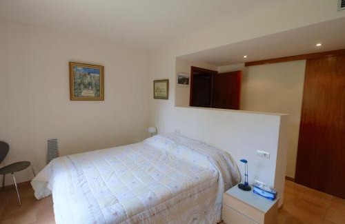 Bonmont Terres Noves Apartment | Apartment Apartamento Bonmont by Interhome