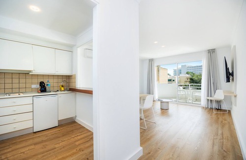 Canyamel Apartment | Apartment 'Apartament Massanet 1c' with Balcony, Wi-Fi and Air Conditioning