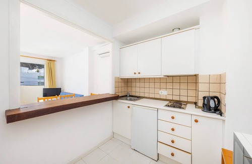 Canyamel Apartment | Apartment 'Apartament Massanet Ba' with Balcony, Wi-Fi and Air Conditioning