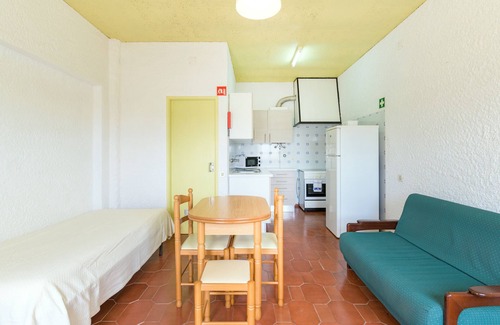Porto Covo Apartment | Apartment 'Apartamento D' with Sea View, Shared Pool and Wi-Fi