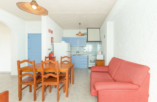 Porto Covo Apartment | Apartment 'Apartamento G' with Sea View, Shared Pool and Wi-Fi
