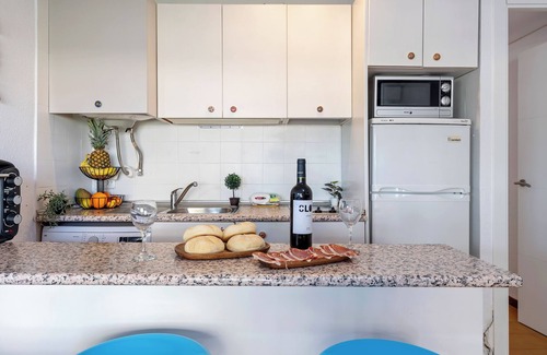 Vilafortuny Apartment | Apartment 'Apartamento Carmen' with Sea View, Wi-Fi and Air Conditioning