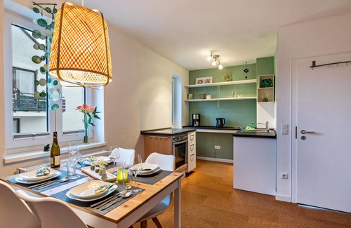 Kirchditmold Apartment | Apartment 'Apartement Hangarstein' with Balcony and Wi-Fi