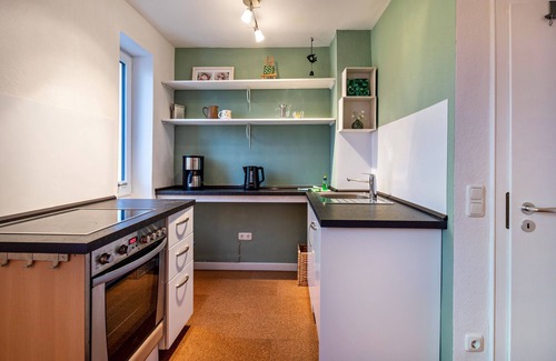 Kirchditmold Apartment | Apartment 'Apartement Hangarstein' with Balcony and Wi-Fi