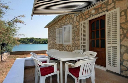 Batalaza Apartment | Apartment Apartmani Nataša (77481-A1) - Ugljan