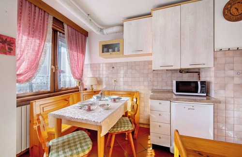 Vodo Cadore Apartment | Apartment 'Appartamento Privato Nelle Dolomiti' with Mountain View and Private Garden