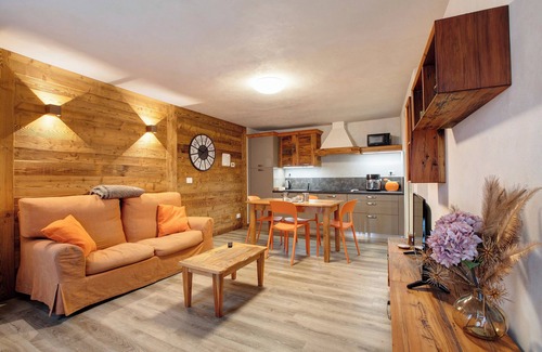 Saint Maurice Apartment | Apartment 'Appartamento 2' with Mountain View, Private Garden and Wi-Fi
