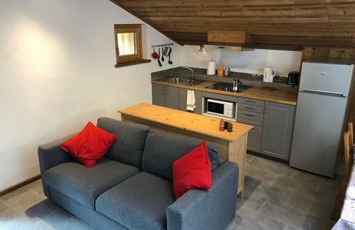 Cogne House | Apartment 'Appartamento 3' with Balcony and Wi-Fi