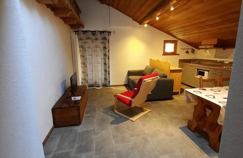 Cogne House | Apartment 'Appartamento 3' with Balcony and Wi-Fi