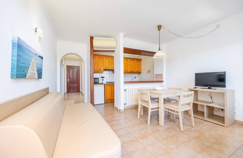 Cala Figuera Apartment | Apartment 'Apto Vistas Al Mar' with Sea View, Wi-Fi and Air Conditioning