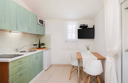 Vodice Apartment | Apartment Arausa with Pool X