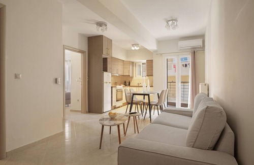 Kefalonia Apartment | Apartment 'Ardavani City 5' with Shared Terrace, Shared Garden and Air Conditioning