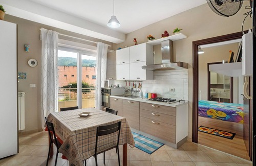 Salerno Apartment | Apartment 'Ariel' with Balcony and Wi-Fi
