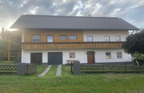 Gundersheim Apartment | Apartment Armstrong