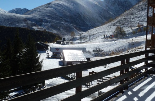 Gouaux-de-Larboust Apartment | APARTMENT AT THE FOOT OF THE SLOPES 8 PEOPLE