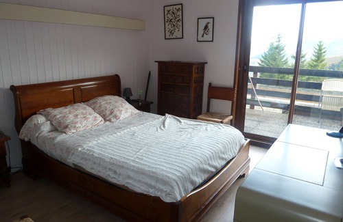 Gouaux-de-Larboust Apartment | APARTMENT AT THE FOOT OF THE SLOPES 8 PEOPLE
