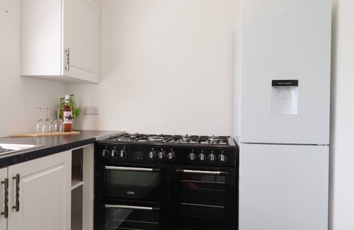 Babbacombe Cottage | APARTMENT AT MORNINGSIDE HOTEL, family friendly in Torquay