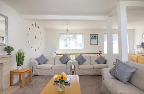 Babbacombe Apartment | Apartment at Morningside Hotel