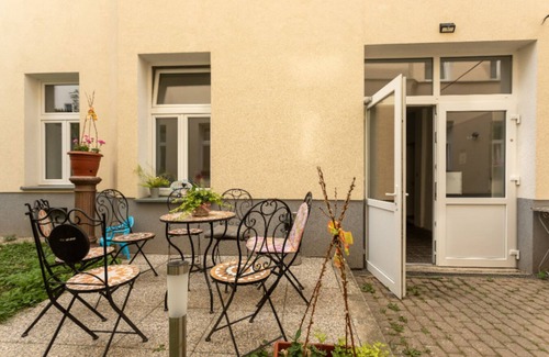Funfhaus Apartment | Apartment No. 12 in Vienna near Schönbrunn/Westbahnhof | Keyless Check-In