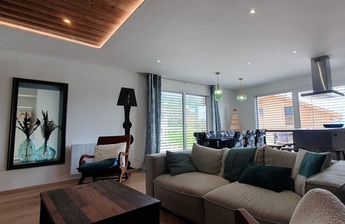 Montperreux Apartment | Apartment at the end of Lake Chaon 6 people