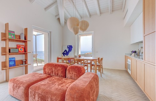 Seccheto Apartment | Apartment 'Azzurrina' with Sea View, Wi-Fi and Air Conditioning