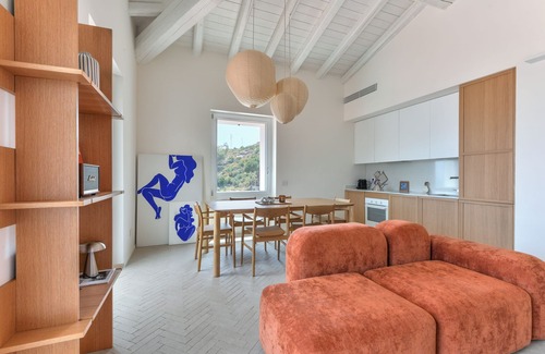 Seccheto Apartment | Apartment 'Azzurrina' with Sea View, Wi-Fi and Air Conditioning