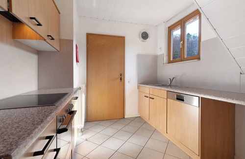 Kappelrodeck Apartment | Apartment 'B, 4 Sterne' with Mountain View, Shared Garden and Wi-Fi