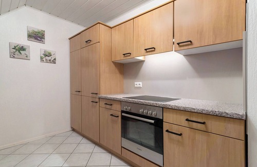 Kappelrodeck Apartment | Apartment 'B, 4 Sterne' with Mountain View, Shared Garden and Wi-Fi