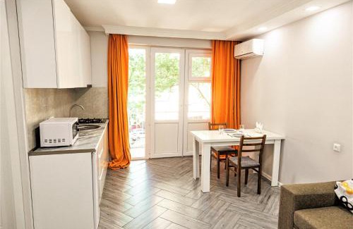 Saburtalo Apartment | Apartment "B" with a separate bedroom