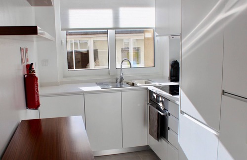 Santa Engracia Apartment | Apartment Balcony and River View in Alfama