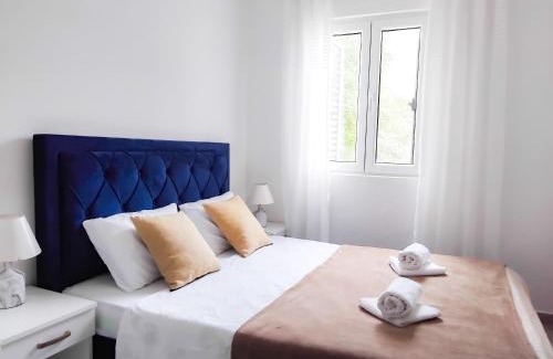 Morinj Apartment | Apartment BayView