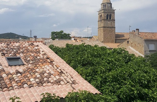 Gabian Apartment | Apartment between land and sea