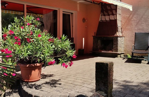 Fischbach bei Dahn Apartment | Apartment 'Blumenstein' with Mountain View, Private Terrace and Wi-Fi