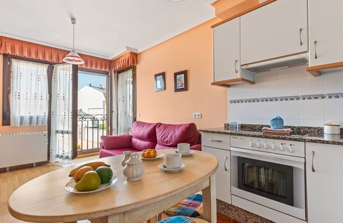 Figueras (Castropol) Apartment | Apartment 'Brisas Carlos I I I' with Balcony and Wi-Fi
