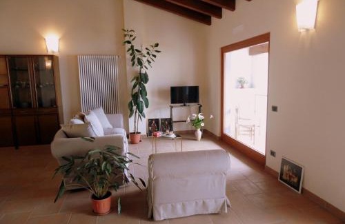 Marone Apartment | Apartment by Lake Iseo with Stunning Views