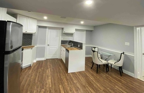 Bradford West Gwillimbury Apartment | Apartment