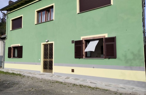 Bagnone Apartment | Apartment 'Ca' Graziosi Cuori' with Mountain View, Shared Garden and Wi-Fi