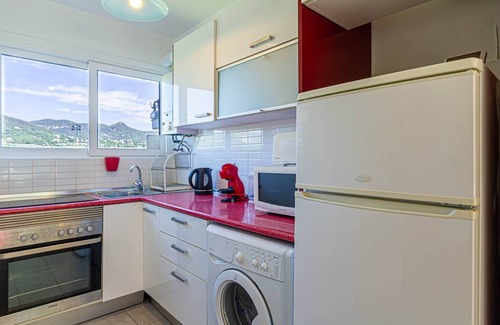Cabrera de Mar Apartment | Apartment Cabrera Montserrat for 4